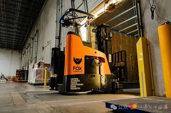 接受无人叉车模式，沃尔玛宣布与FOX机器人公司达成多年投资协议