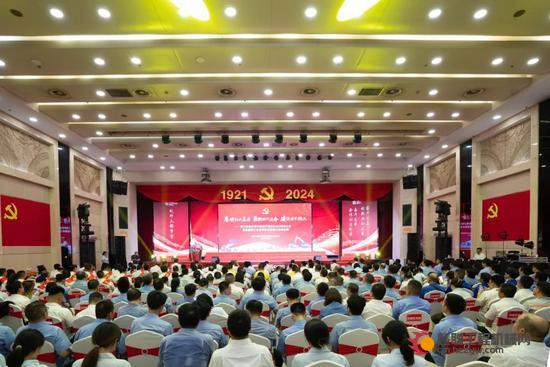 柳工党委举行庆祝中国共产党成立103周年大会暨首届柳工文化节红色歌曲大合唱比赛