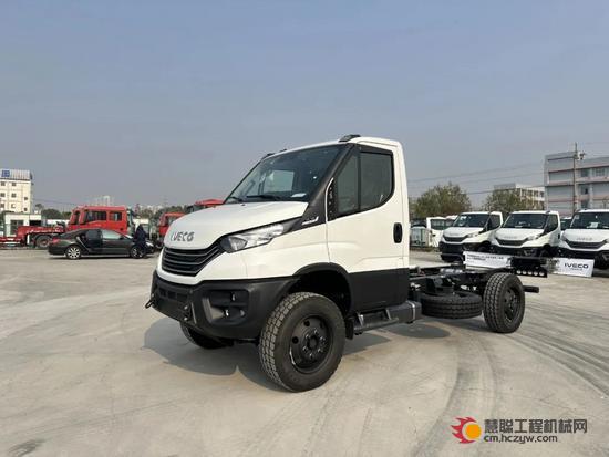 征服全地形！FPT F1C发动机助力依维柯 Daily 4x4 翻山越岭