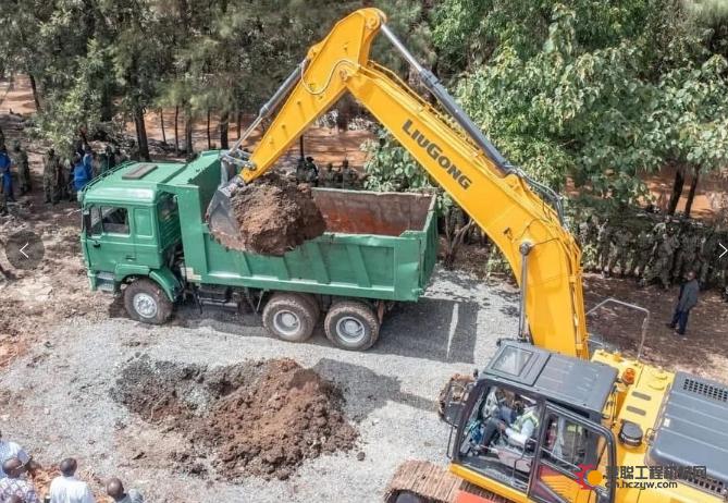 肯尼亚总统点赞！柳工设备助力当地基础建设