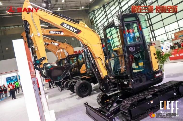 首日高光！三一重机王牌产品燃爆2025长沙工程机械展！