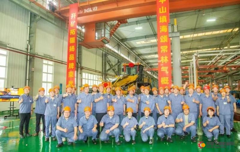 常林公司760超大马力平地机震撼发布 开启平地机产品全型谱战略新篇