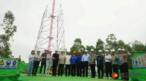 转型发展有温度丨浙建集团履带式轻型组塔装置荣获第50届日内瓦国际发明展金奖