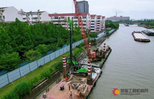 水上护坡显锋芒 泰信旋挖化身“运河保卫员”┃泰信机械多台中小型旋挖钻机船上施工助力运河护坡工程