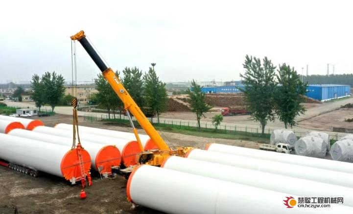 空间太小？在下徐工G2代可变支腿，百吨塔筒在港口“稳运”！